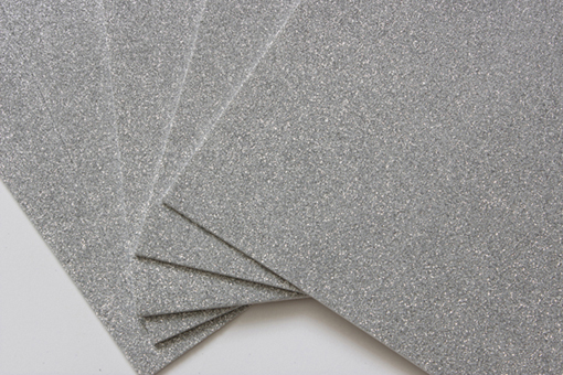 PĚNOVÁ GUMA MOOSGUMMI S GLITRY STŘÍBRNÁ - 20 x 30 cm