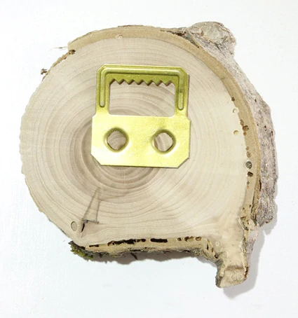 DŘEVĚNÝ PLÁTEK K DOTVOŘENÍ S ÚCHYTEM NA ZAVĚŠENÍ