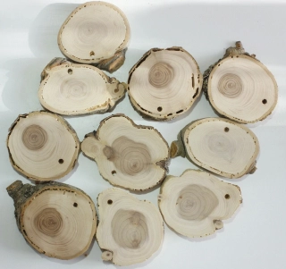 DŘEVÉNÉ PLÁTKY K DOTVOŘENÍ S PRŮVLEKEM- 10 ks